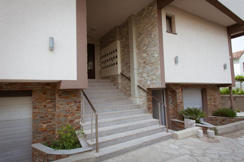 Karina Apartment بودفا المظهر الخارجي الصورة